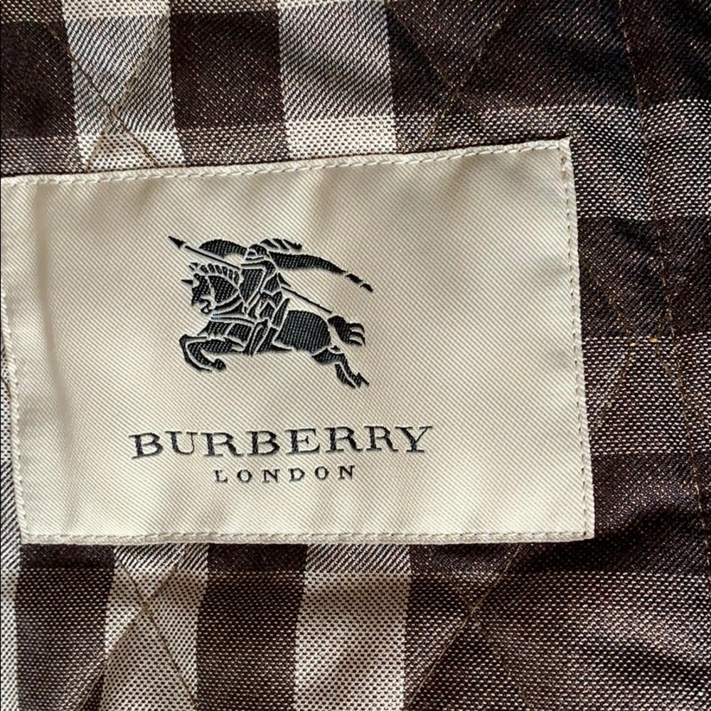 Beautiful Burberry Jacket Size S - Picture 5 of 7